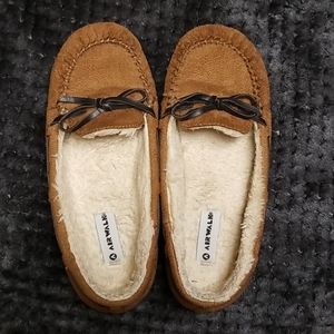 Airwalk Moccasins